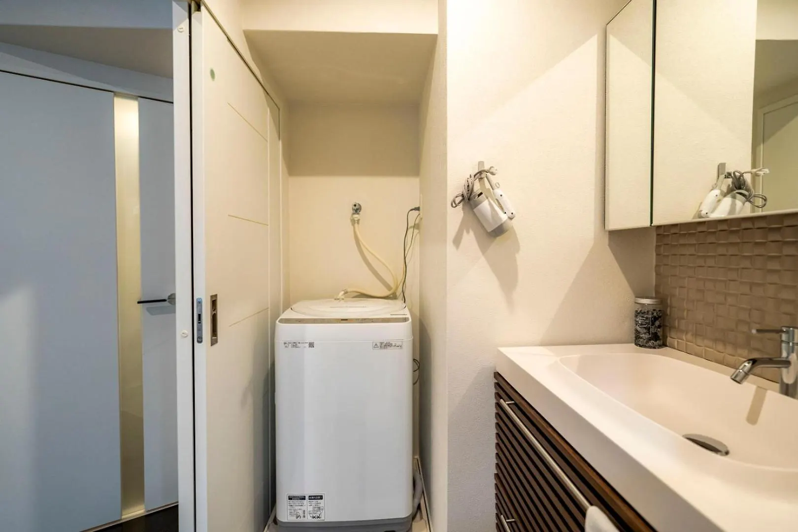 Guest house Sakimoto Residence Namba Minami Osaka