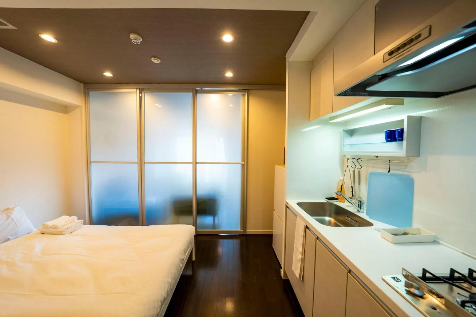 Sakimoto Residence Namba Minami Ōsaka 2*,