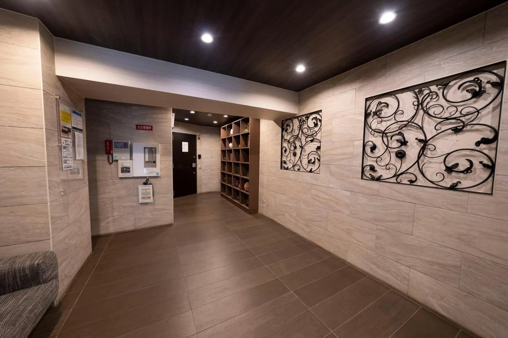 Sakimoto Residence Namba Minami Ōsaka 2*,  Japon